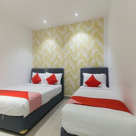 Oyo 90121 Summer House Bed & Cafe كوالالمبور المظهر الخارجي الصورة