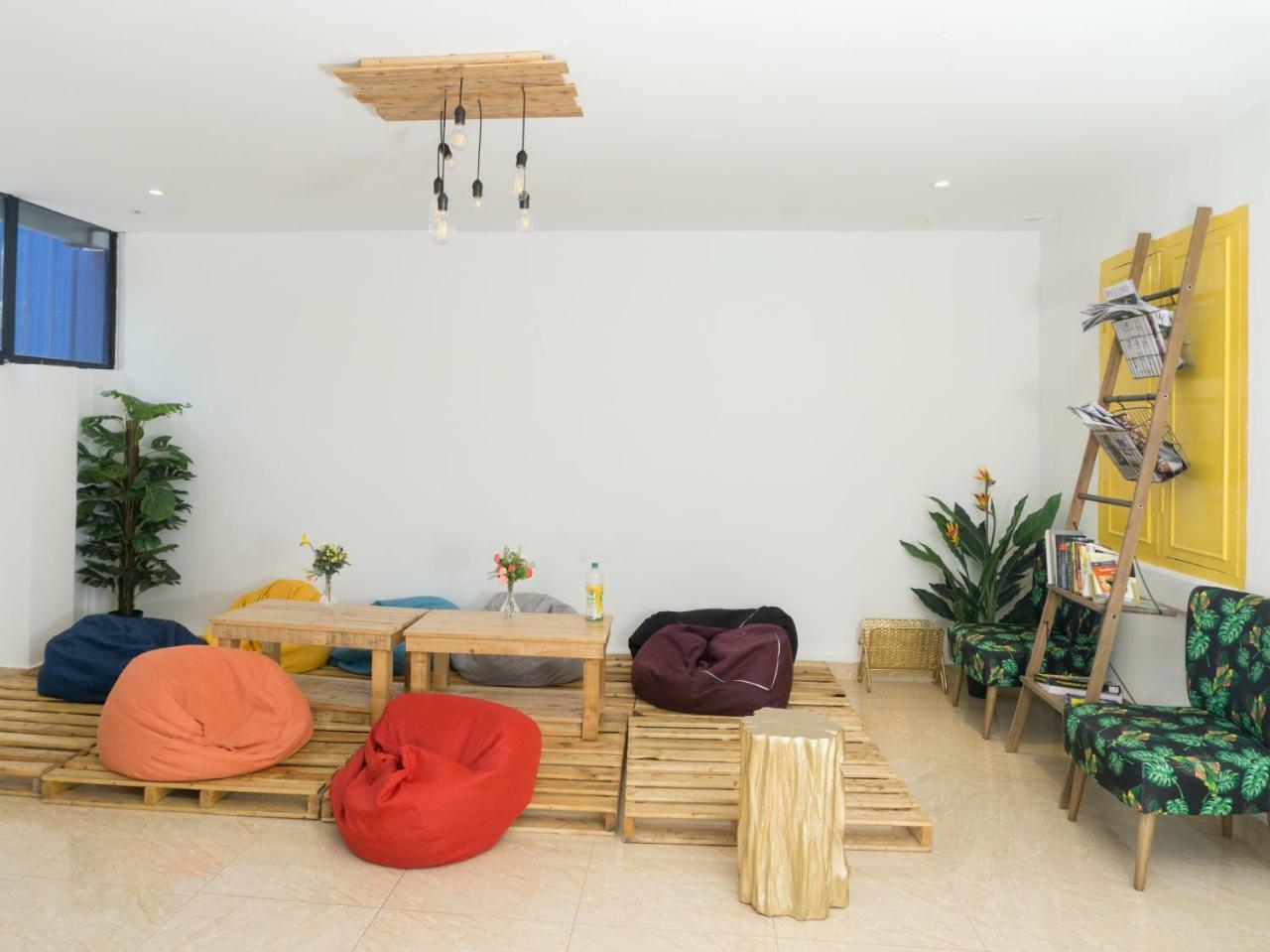 Oyo 90121 Summer House Bed & Cafe كوالالمبور المظهر الخارجي الصورة