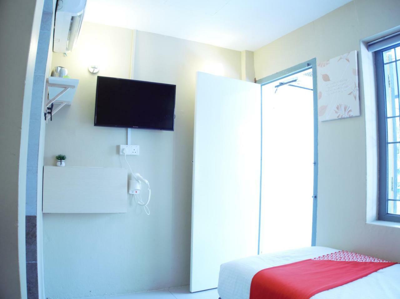 Oyo 90121 Summer House Bed & Cafe كوالالمبور المظهر الخارجي الصورة
